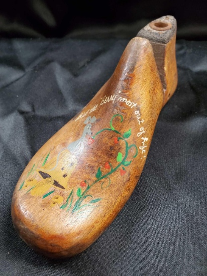 Hand painted Wooden COBBLER shoe, mouse, "Get the Berry most out of life"