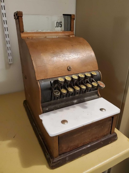 Awesome Antique Cash Register with key