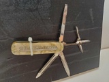 Vintage GREYHOUND advertised POCKET KNIFE, in original box