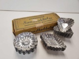 VINTAGE Scandinavian Baking tins - SANDBAKKELSE