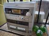 GPX STEREO with speakers, turn table, 5 compact Disc Stereo Home Music System