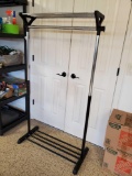 Clothing rack, with top and bottom shelf, height adjustable