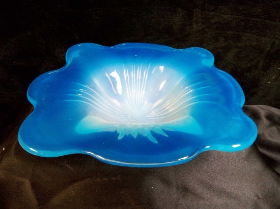 Gorgeous Art Glass Sky Blue and White Bowl
