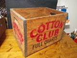 ANTIQUE COTTON CLUB FULL QUARTS WOODEN BOX/CRATE , METAL STRAPS
