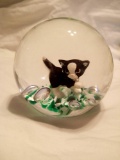 VINTAGE GIBSON CAT 1992 GLASS PAPERWEIGHT