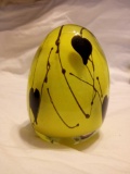 UNDATED GIBSON YELLOW AND CLEAR PAINT SPLATTER HEART GLASS PAPERWEIGHT