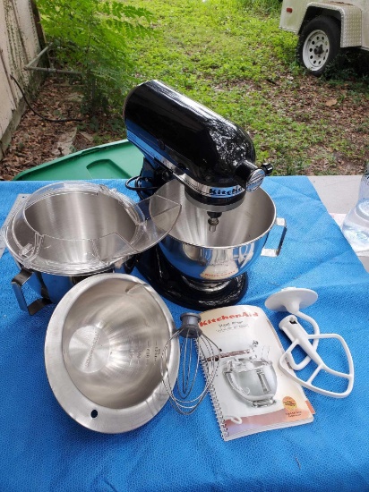 KITCHEN AID Ultra Power STAND MIXER with extras!