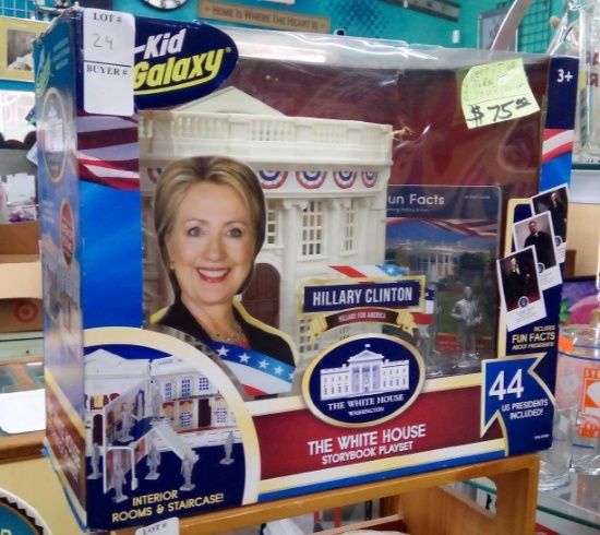 THE WHITE HOUSE STORYBOOK PLAYSET KID GALAXY... HILLARY CLINTON EDITION....