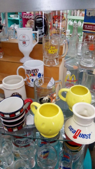 GROUPING OF VINTAGE FUN, BIG ROOTY, MnMs, :-) MUGS AND JUICE GLASSES