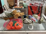 LOT OF CRAFT AND KNITTING SUPPLIES - FLOWERS - KNITTING NEEDLES - YARN
