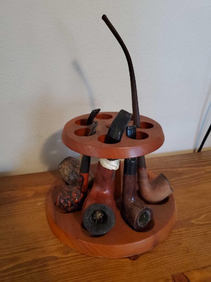 Day of the Week round Wooden Tobacco Pipe stand with pipes