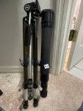 BUSHNELL TELESCOPE WITH COASTAR TRIPOD - 20-60x60