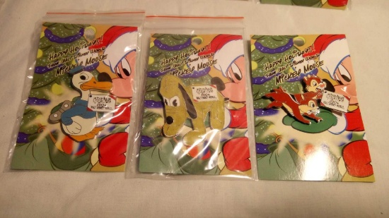 (3) NEW Disney Christmas Happy Holidays 2004 Pin Pursuits, CHIP AND DALE, DONALD, PLUTO