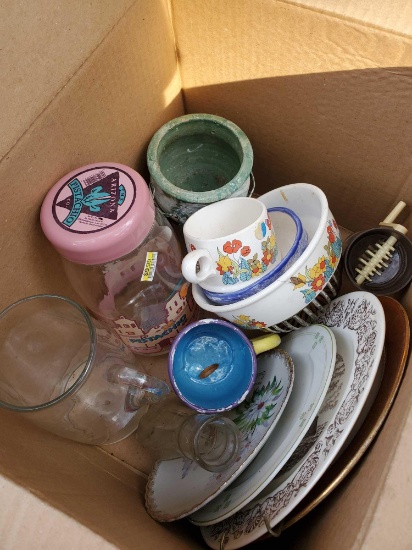 Box of Ceramics pottery and glass including the Arizona pistachio company