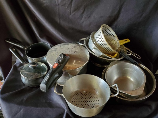 Like New PRESSURE COOKER Plus heavy bottom pots, strainers, more