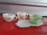 4 piece Vintage Fire King -Jadeite and milk glass grouping