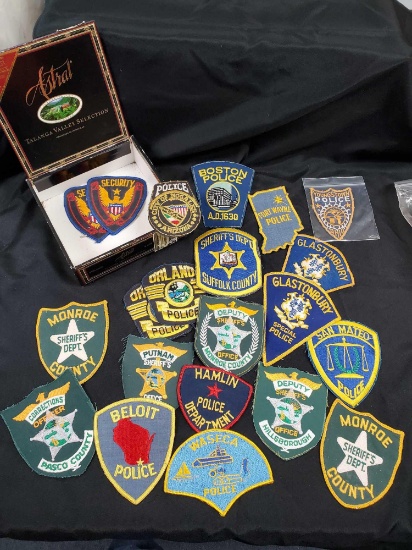 Tons of vintage sheriff's department/police patches Including Orlando, Florida counties, Illinois,