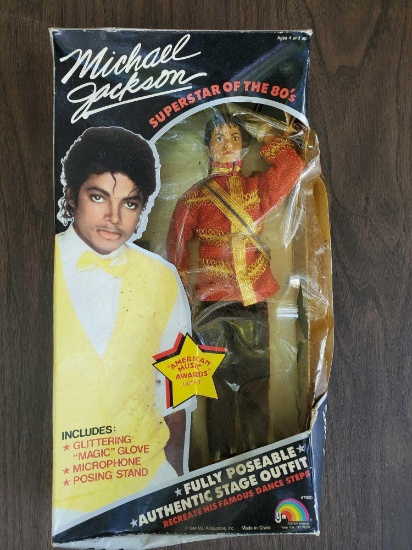 1984 Original Box, Michael Jackson fully possble authentic stage outfit, doll