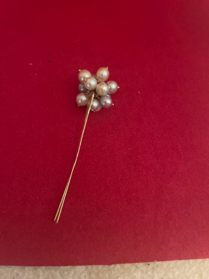 Pretty 14k gold two pronged pin with beads