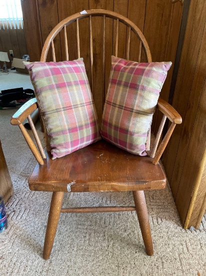 VINTAGE WINDSOR CHAIR, CONANT BALL FURNITURE MAKERS