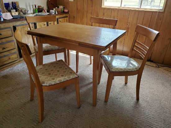 Vintage Dinette Set, expanding table and 4 chairs