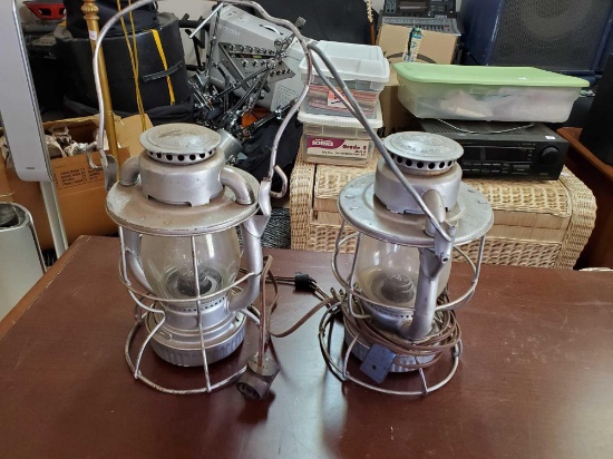 Matching pair of Dietz Vesta NYCS electrified Railroad lanterns