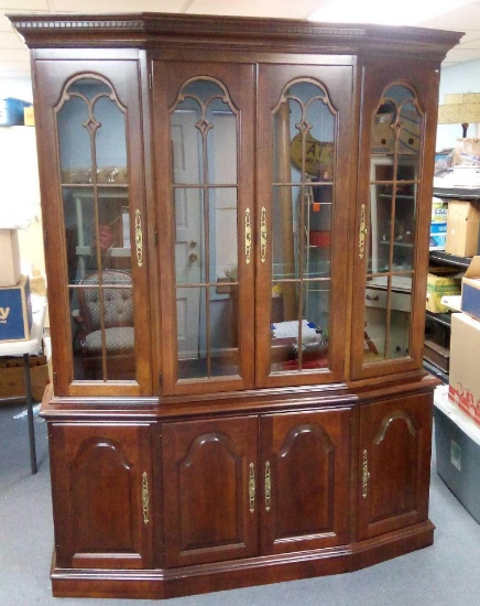 TWO PIECE Vintage PENNSYLVANIA HOUSE HUTCH / CABINET