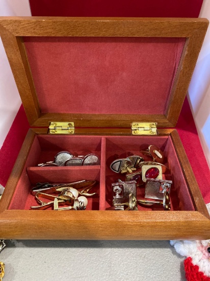 Nice wooden box with Cufflinks sets and tie clips some signed