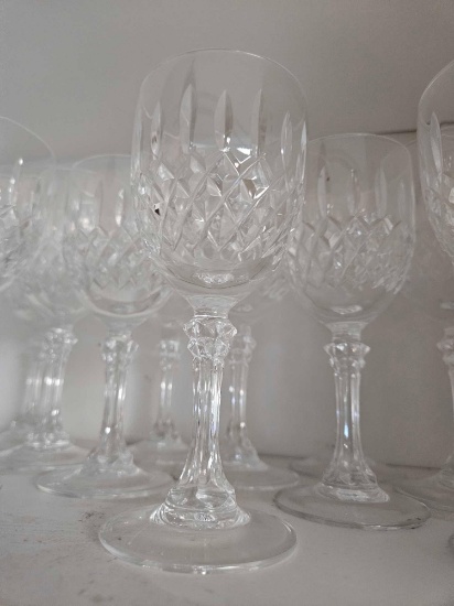 (16) 6.25 in. Crystal? Glass wine Goblets