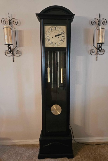 Stately Galleria grandmother clock