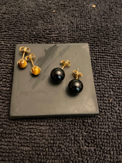 2 pairs 14k gold and stone or pearl earrings