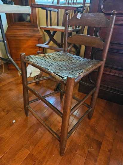 Antique Vanity or sewing Chair, woven seat, 27"