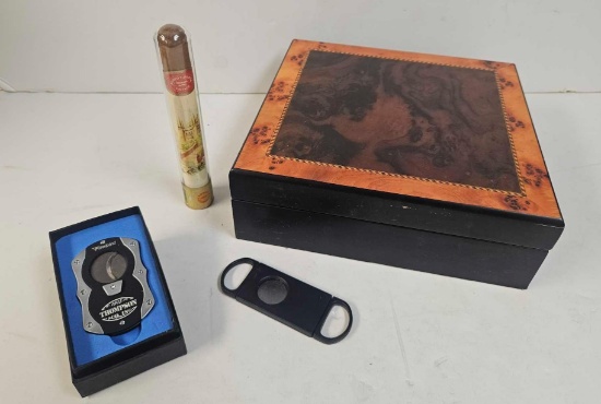 Wooden Humidor with contents