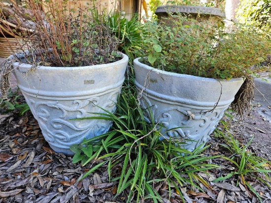 Pair of large lightweight planters