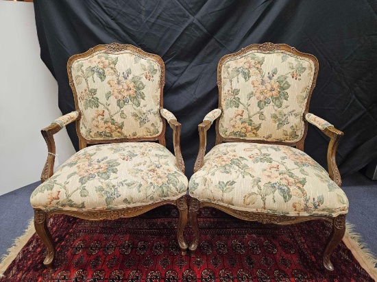 PAIR OF VINTAGE 19TH CENTURY FRENCH STYLE SITTING CHAIRS