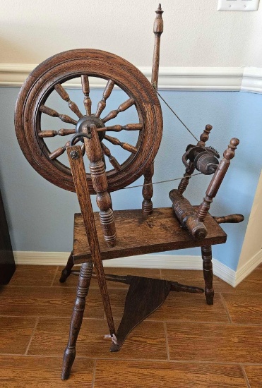 AMAZINGLY COMPLETE ANTIQUE SPINNING WHEEL