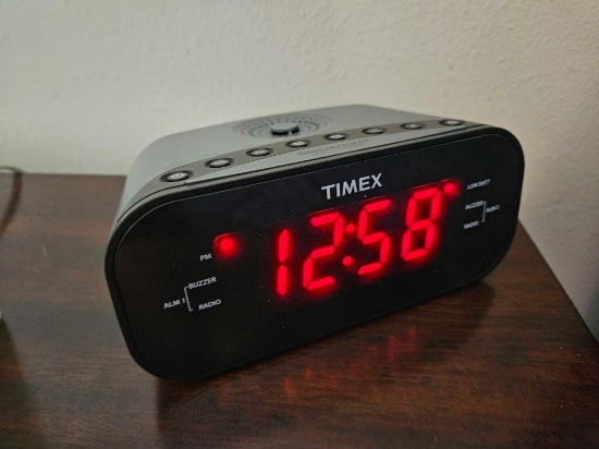 DON'T OVERSLEEP! with this TIMEX Alarm Clock