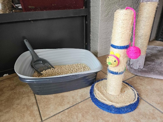 CAT SCRATCH TOWER TOY AND LITTER BOX