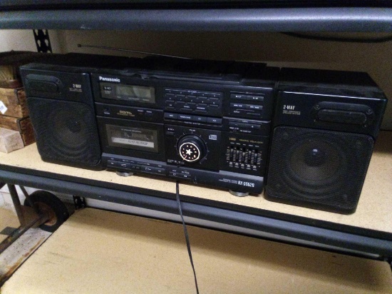 PANASONIC MODEL RX-DS620 STEREO CD, CASSETTE ON A RADIO