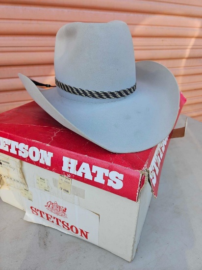 GRAY STETSON HAT, VINTAGE, IN BOX