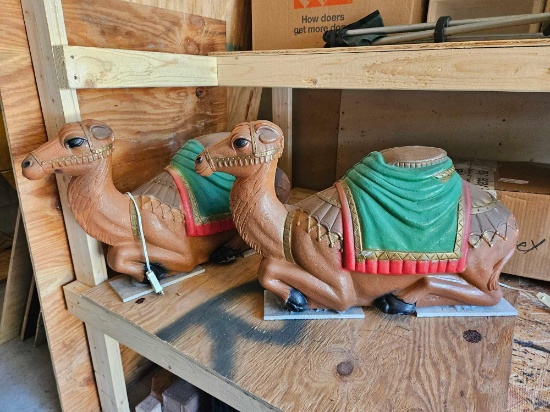 (2) NATIVITY CAMELS BLOW MOLDS HOLIDAY, General films plastics corp