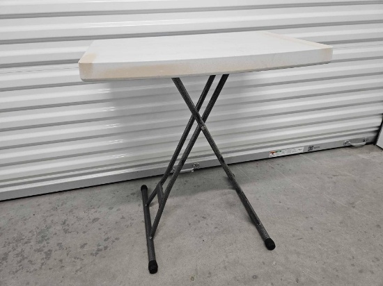 Folding work table adjustable height, 24 in, 26 in, 28 in