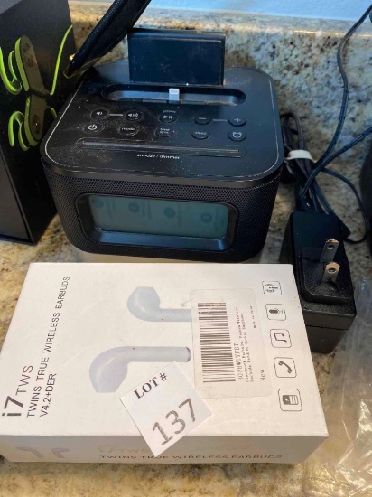 iHome docking station and twins true wireless earbuds