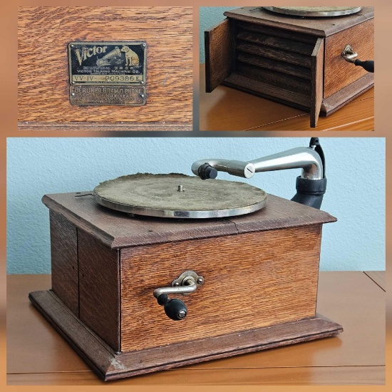 Antique BERLINER GRAM-O-PHONE VICTOR TALKING MACHINE