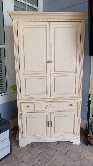 HEFTY WOOD MEDIA STORAGE CABINET
