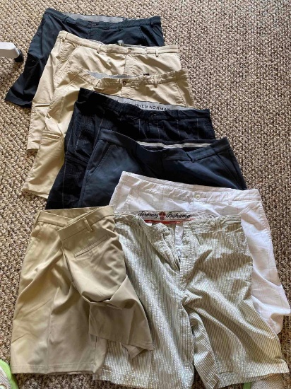 8 pairs nice Mens shorts including Greg Norman and Tommy Bahama