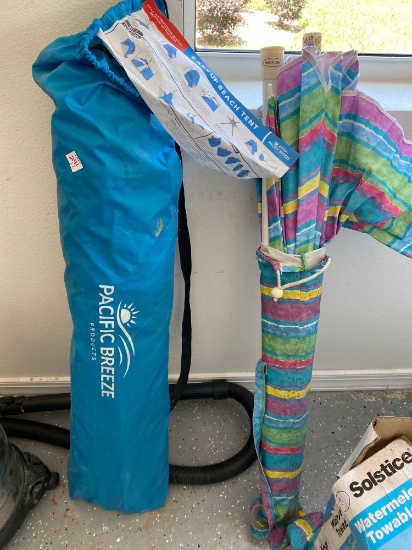 Easy up Beach Tent and beach umbrella in bag