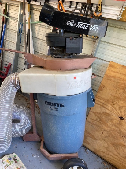 LEAF VAC 385 TRAC VAC