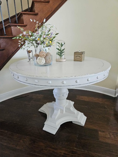 Crisp White Round Dinette Table