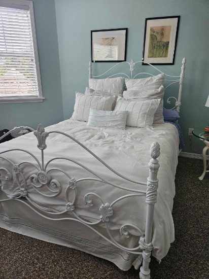 Awesome Metal Bedframe with Rails, White, Boho? Pineapple/Artichoke Finials